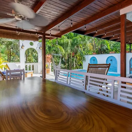 Casa Vitality Bed And Breakfast - Playa Guiones, Nosara - 4 Minute Walk To The Beach