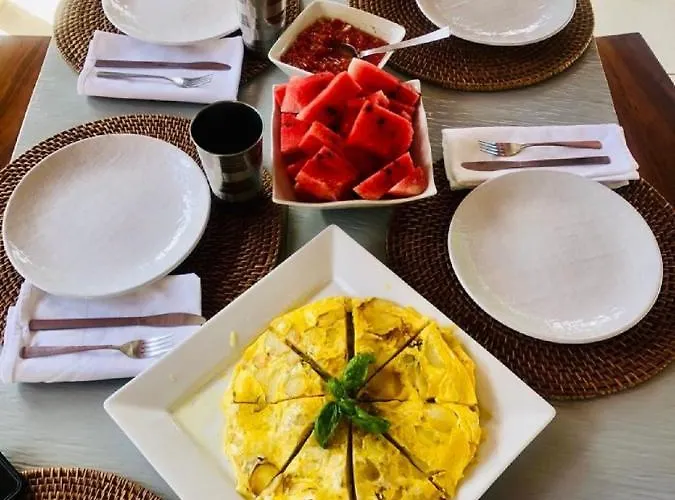 Casa Vitality - Playa Guiones, - 4 Minute Walk To The Bed & Breakfast Nosara