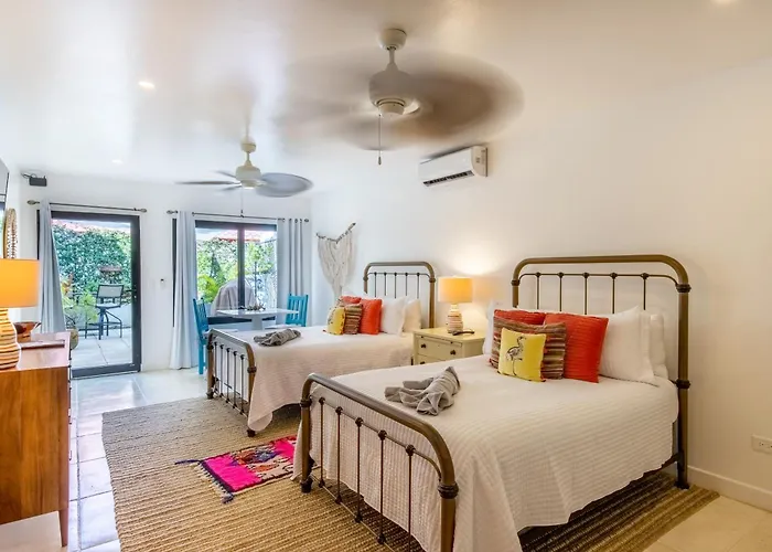 Casa Vitality - Playa Guiones, - 4 Minute Walk To The Bed & Breakfast Nosara