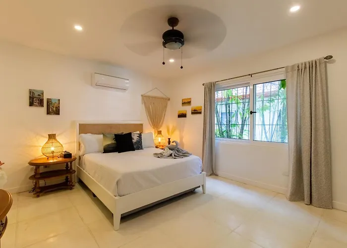Casa Vitality - Playa Guiones, - 4 Minute Walk To The 4*