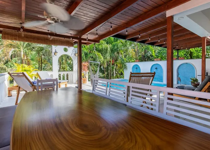 Casa Vitality - Playa Guiones, - 4 Minute Walk To The