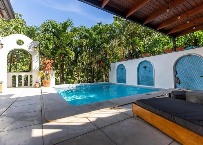 Bed & Breakfast Casa Vitality - Playa Guiones, - 4 Minute Walk To The