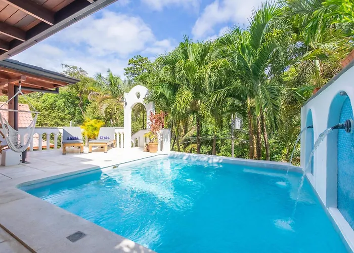 Casa Vitality - Playa Guiones, - 4 Minute Walk To The Bed & Breakfast 4*